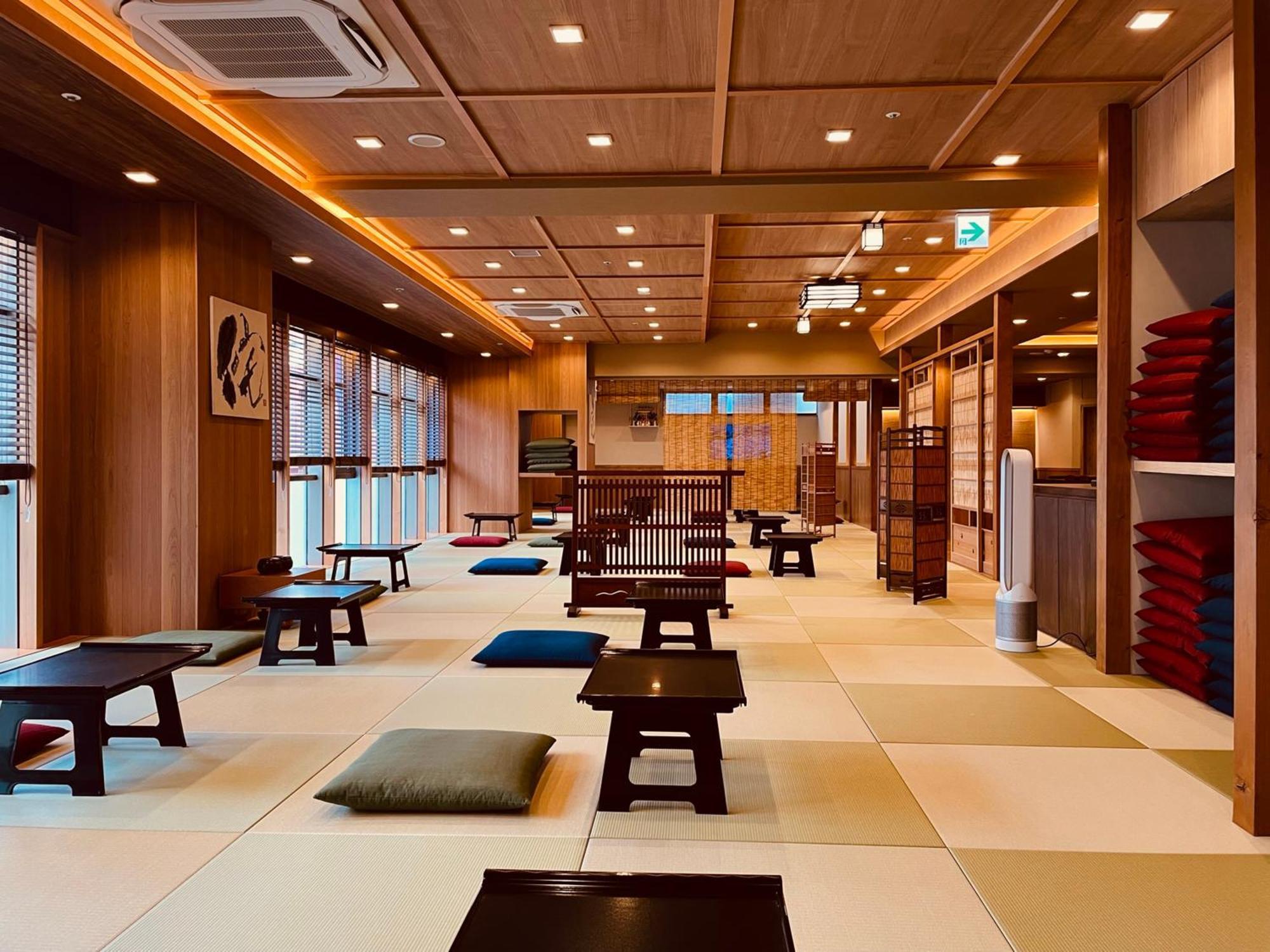 Spablic Inn - Capsule Hatago Akasaka ホテル 2*